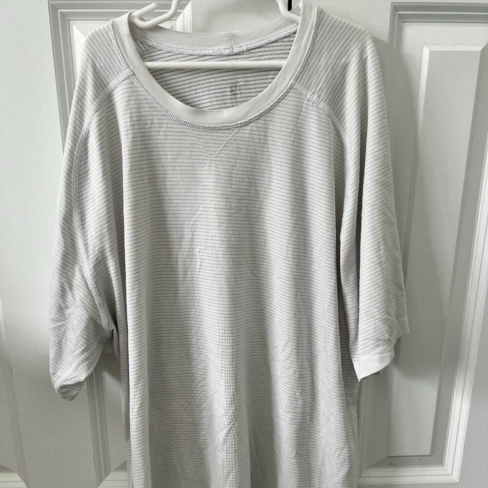 Lululemon Men’s White Tech Short- Sleeve Shirt Size L
